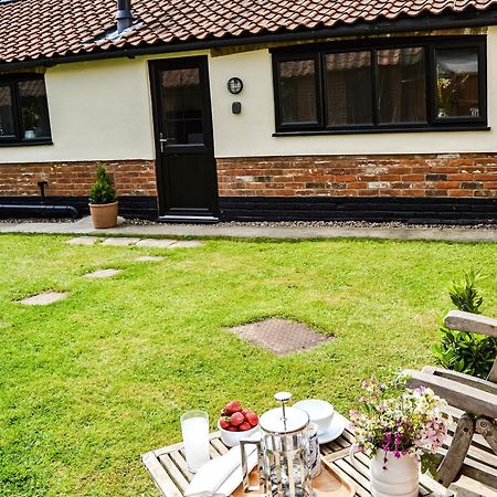 The Bothy Villa Hockham Екстериор снимка